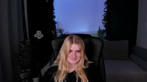 jasmin_frei online show from December 8, 2024, 6:46 pm