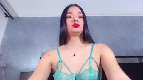 Jazmin online show from January 29, 2025, 10:11 pm