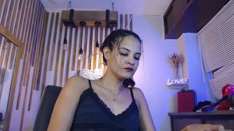 jazmin_gomezz online show from January 4, 2025, 11:39 am