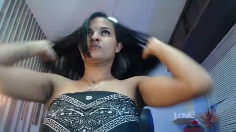 jazmin_gomezz online show from November 28, 2024, 10:25 am