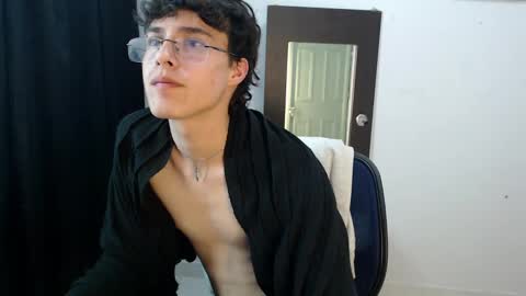 jeam_hot online show from December 30, 2024, 10:06 pm