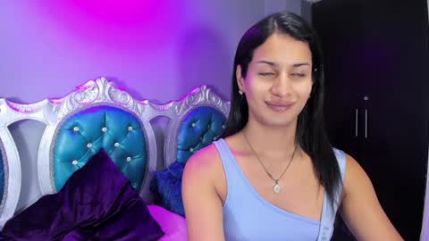 jennifer_t online show from November 23, 2024, 1:37 pm