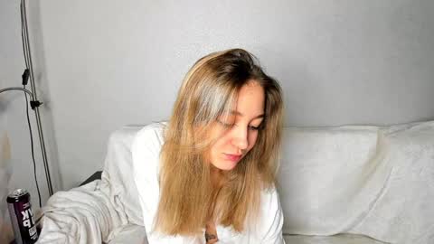 jenny_ortiz online show from January 13, 2025, 3:11 pm