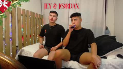 jey0987 online show from December 11, 2024, 8:12 am