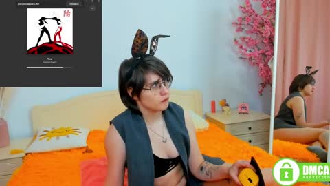 jin_bunny online show from December 27, 2024, 10:39 pm