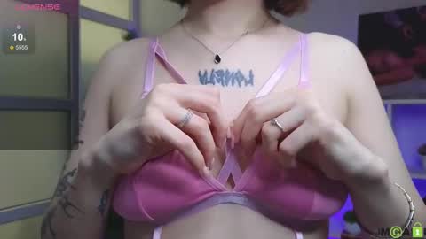 joanne__smith_ online show from December 18, 2024, 12:49 pm