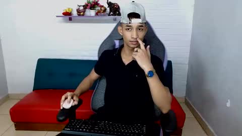 jose_sexycumm online show from November 17, 2024, 8:03 pm