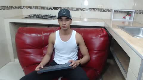 jose_sexycumm online show from November 18, 2024, 7:51 pm