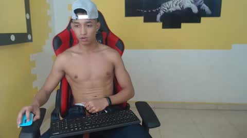 jose_sexycumm online show from December 22, 2024, 8:09 pm