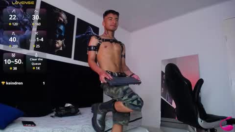 juancamilo66_ online show from January 18, 2025, 8:19 pm