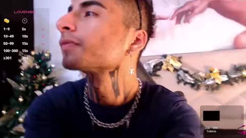 juancamilo66_ online show from December 21, 2024, 7:24 pm