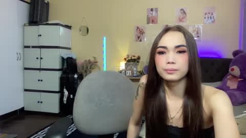 EloiseMoree online show from December 6, 2024, 4:56 am