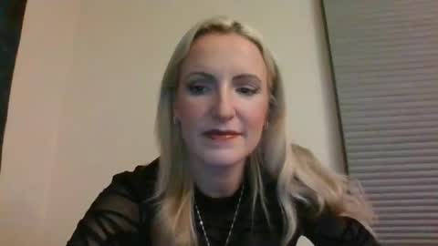 juicyjade2333 online show from December 3, 2024, 1:03 am