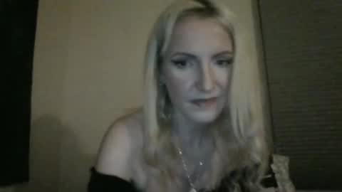 juicyjade2333 online show from December 15, 2024, 1:41 am