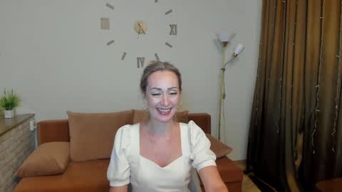 julia__cherry_ online show from December 29, 2024, 5:27 pm