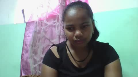 juliah02 online show from January 14, 2025, 5:34 am