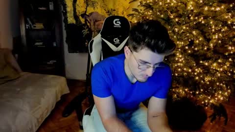 JulianDylan online show from January 5, 2025, 4:24 am