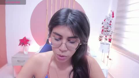 julieta_98x online show from January 3, 2025, 1:17 pm