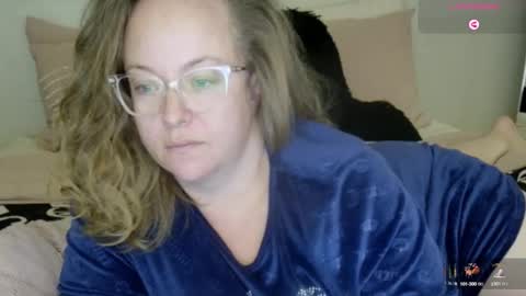 Juli Monroe online show from December 17, 2024, 5:32 am