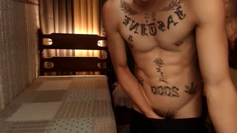 justine_hunk online show from December 14, 2024, 12:32 pm