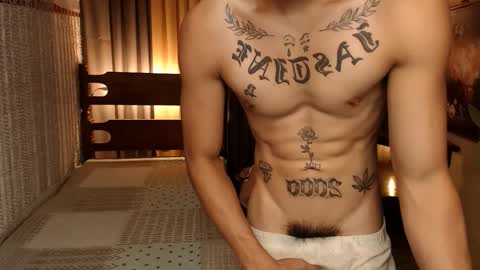 justine_hunk online show from January 17, 2025, 5:31 am