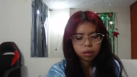 karely_1 online show from January 2, 2025, 1:01 pm