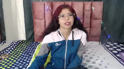 karely_1 online show from December 19, 2024, 8:30 pm