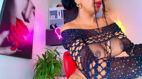 karina4squirt online show from December 23, 2024, 5:01 pm