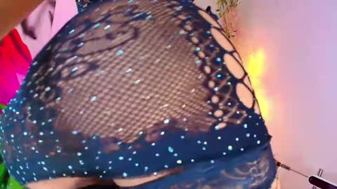 karina4squirt online show from December 22, 2024, 1:27 pm