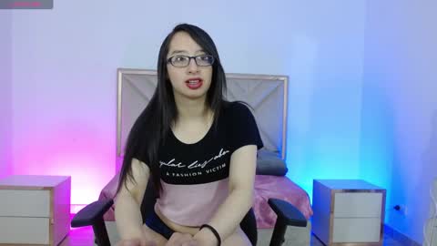 karly_tay online show from December 21, 2024, 12:05 pm