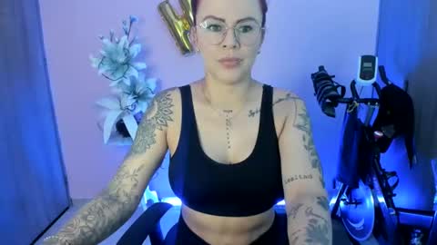 kAROL MILF   online show from November 10, 2024, 4:53 pm