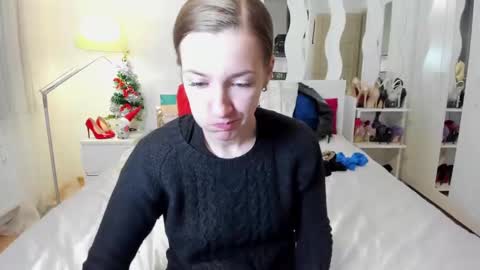 kate_redgar online show from December 23, 2024, 4:08 pm