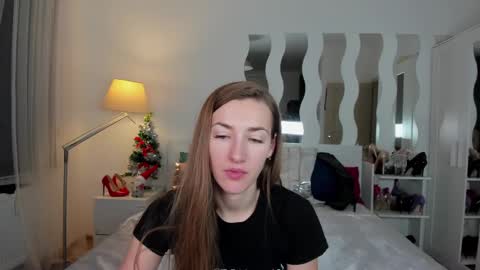 kate_redgar online show from December 22, 2024, 2:00 pm