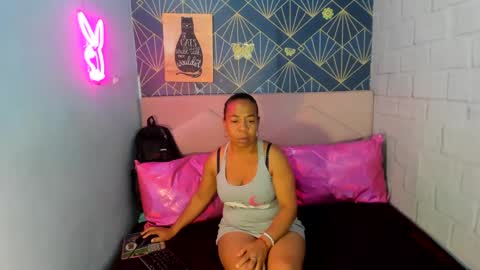 katherine_wat online show from December 11, 2024, 1:01 pm