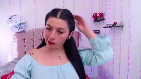 katty_dumont online show from December 29, 2024, 8:10 pm