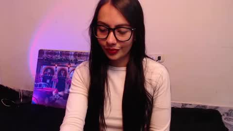 katty_whitte online show from November 12, 2024, 9:27 pm