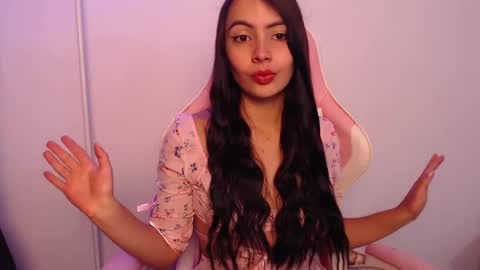 katty_whitte online show from November 18, 2024, 1:23 pm