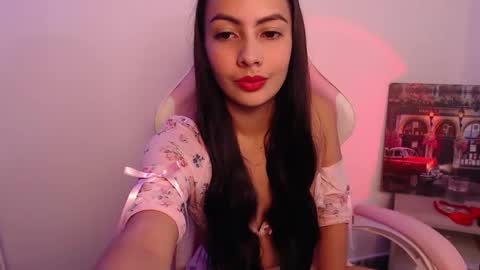 katty_whitte online show from November 28, 2024, 11:40 am