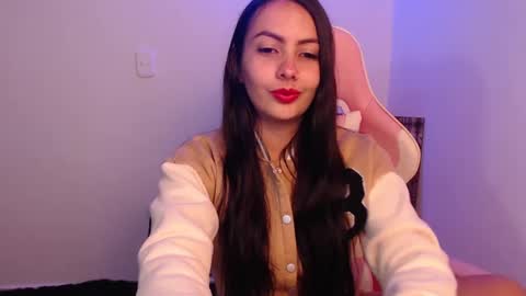 katty_whitte online show from December 16, 2024, 9:15 pm