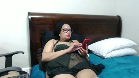 kayla online show from December 2, 2024, 2:48 am