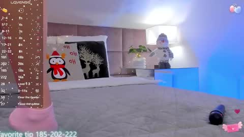 kelsi_di online show from December 13, 2024, 6:32 am