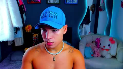 ken_colombiano online show from November 17, 2024, 8:57 pm