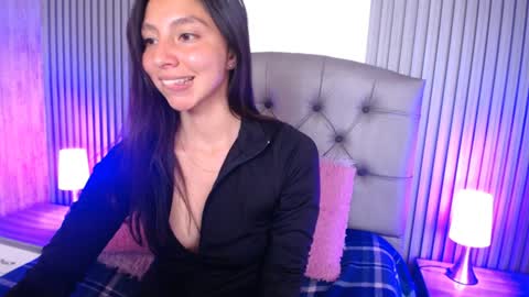 kendall_saenz online show from December 12, 2024, 3:49 pm