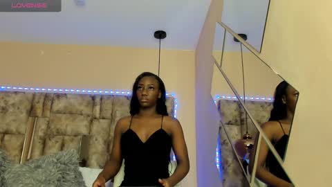 kentha_mitchells online show from November 11, 2024, 11:08 am