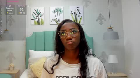 kentha_mitchells online show from November 28, 2024, 10:47 am