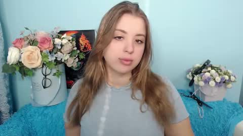 kimberly_mm online show from December 5, 2024, 7:50 am