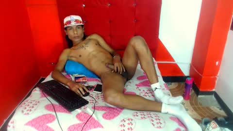 kingg_hott online show from January 29, 2025, 3:05 pm