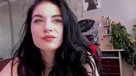 kiragold__ online show from November 24, 2024, 7:28 am