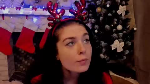 kiragold__ online show from December 21, 2024, 3:17 pm