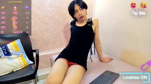 kiss_hott15 online show from January 15, 2025, 8:03 pm